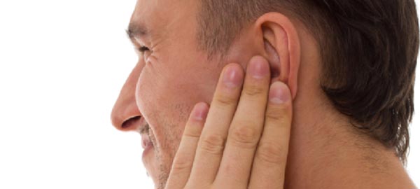 vnetje ušesa - bolečine v ušesu